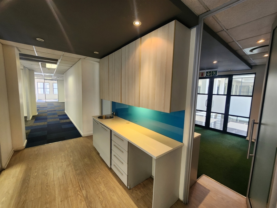 To Let Commercial Property for Rent in Barlow Park Gauteng