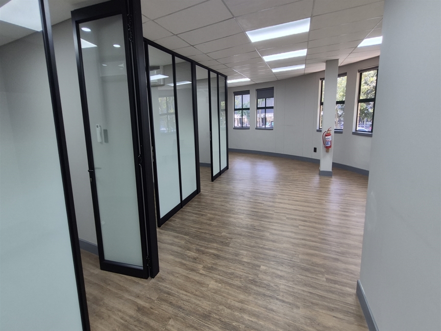 To Let Commercial Property for Rent in Dunkeld Gauteng