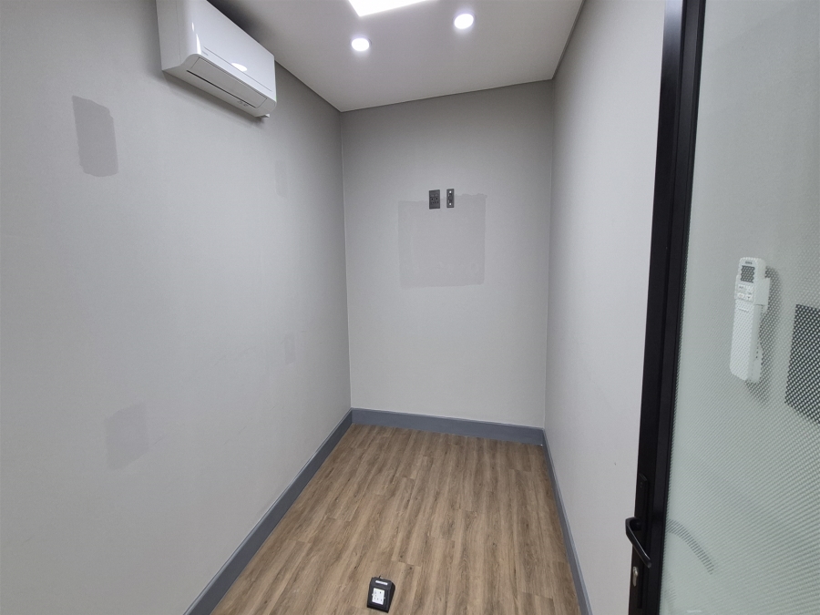 To Let Commercial Property for Rent in Dunkeld Gauteng