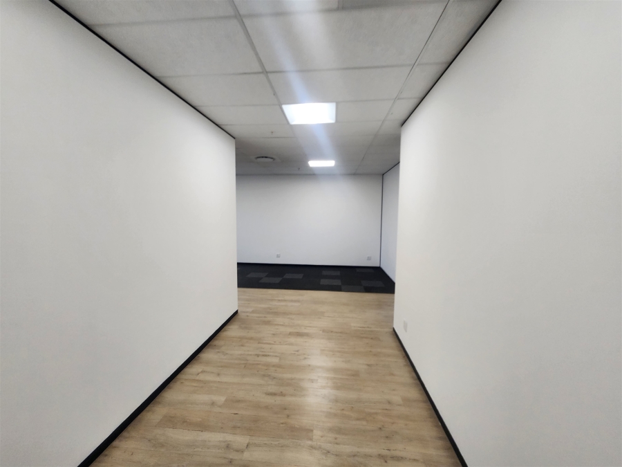 To Let Commercial Property for Rent in Glenadrienne Gauteng