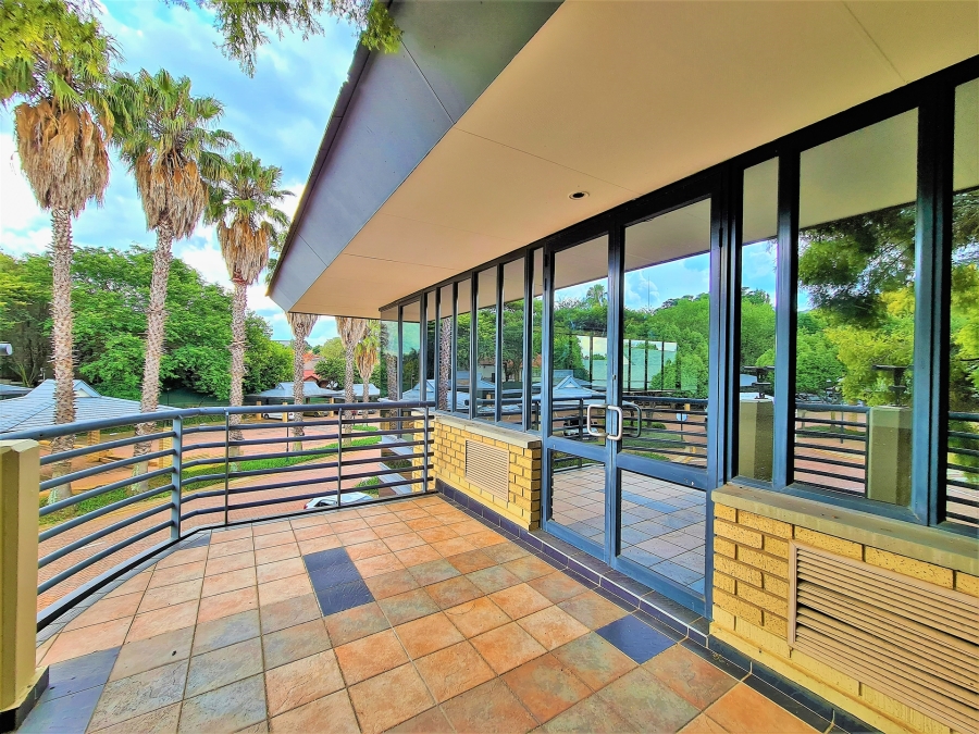 To Let Commercial Property for Rent in Constantia Kloof Gauteng