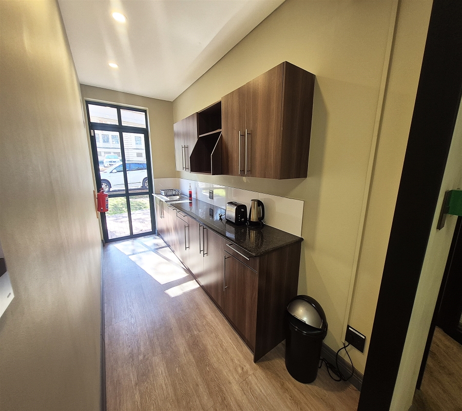 To Let Commercial Property for Rent in Dunkeld Gauteng