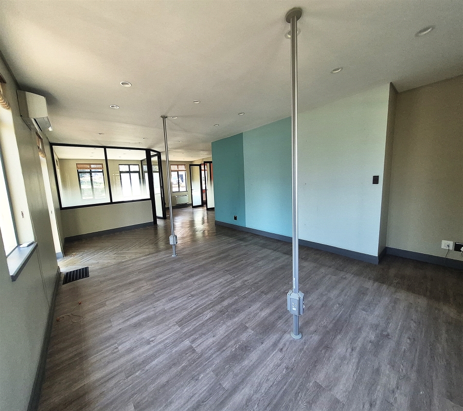 To Let Commercial Property for Rent in Dunkeld Gauteng