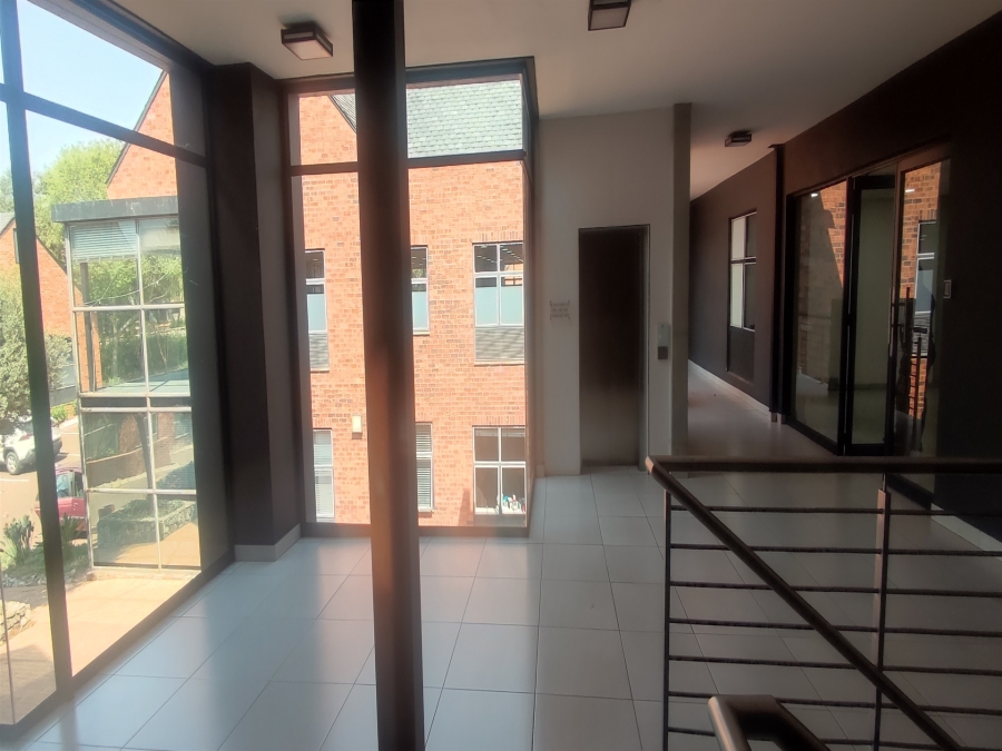 To Let Commercial Property for Rent in Cresta Gauteng