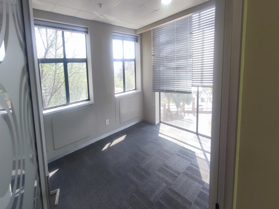 To Let Commercial Property for Rent in Cresta Gauteng