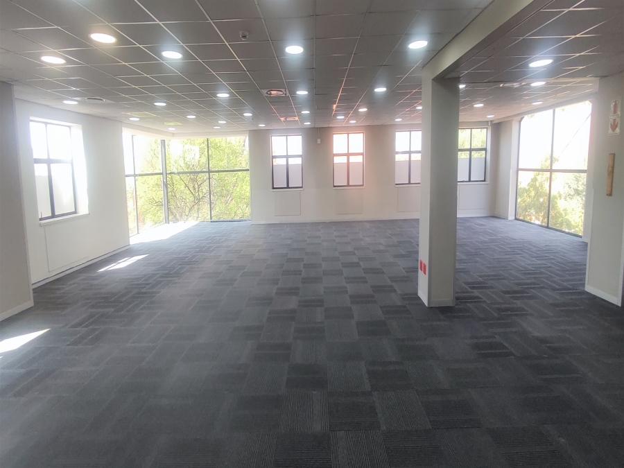 To Let Commercial Property for Rent in Cresta Gauteng