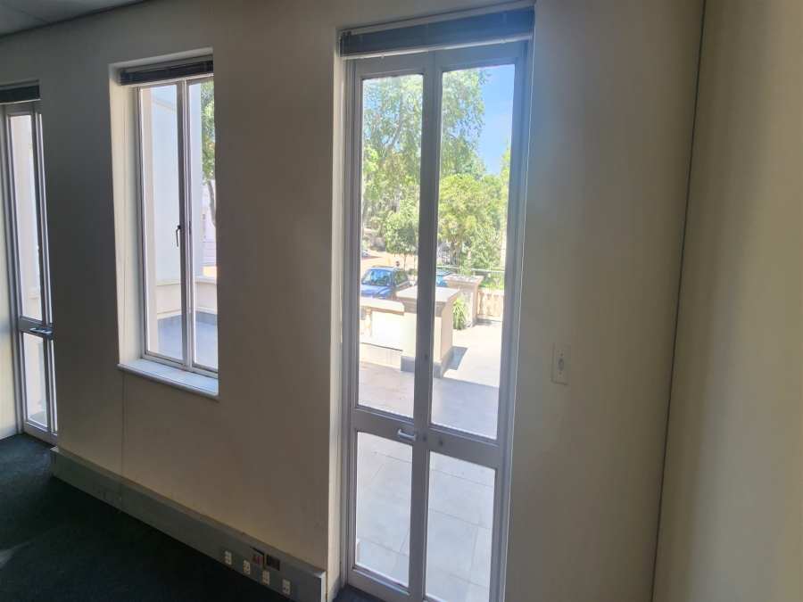 To Let Commercial Property for Rent in Wierda Valley Gauteng