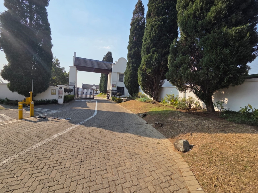 3 Bedroom Property for Sale in Marais Steyn Park Gauteng