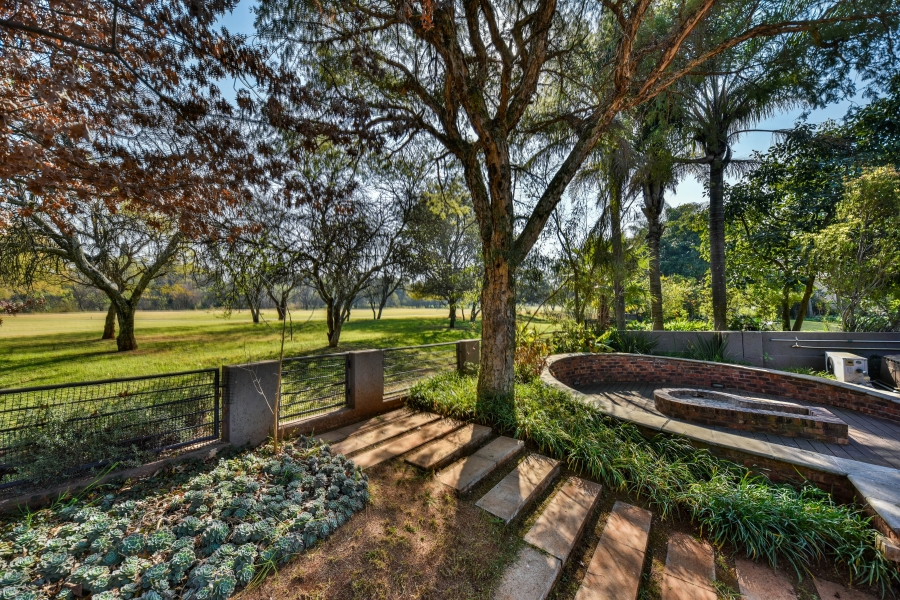 5 Bedroom Property for Sale in Woodhill Estate Gauteng