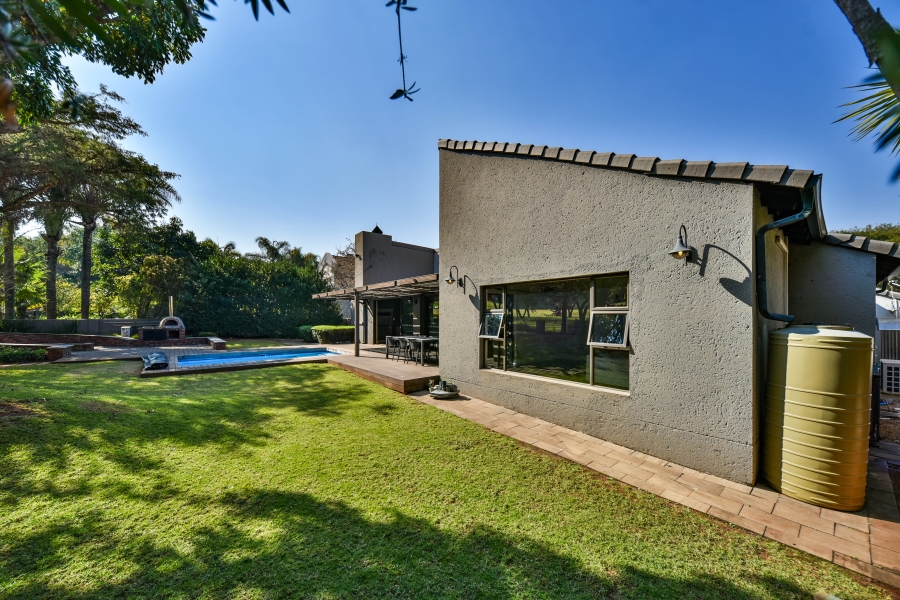 5 Bedroom Property for Sale in Woodhill Estate Gauteng