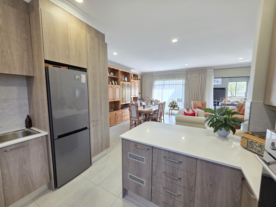 3 Bedroom Property for Sale in Waterkloof Marina Retirement Estate Gauteng