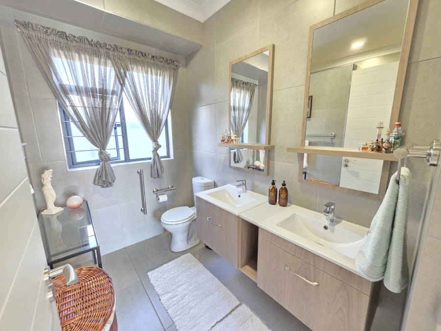 3 Bedroom Property for Sale in Waterkloof Marina Retirement Estate Gauteng