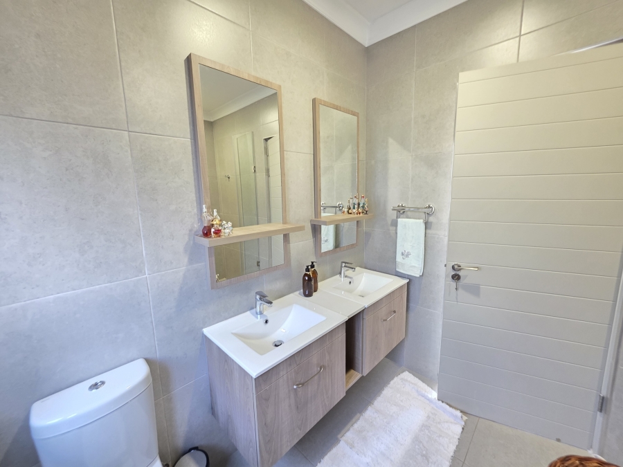 3 Bedroom Property for Sale in Waterkloof Marina Retirement Estate Gauteng