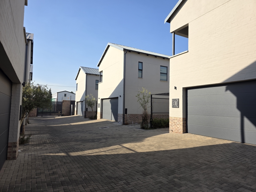 To Let 1 Bedroom Property for Rent in Baileys Muckleneuk Gauteng