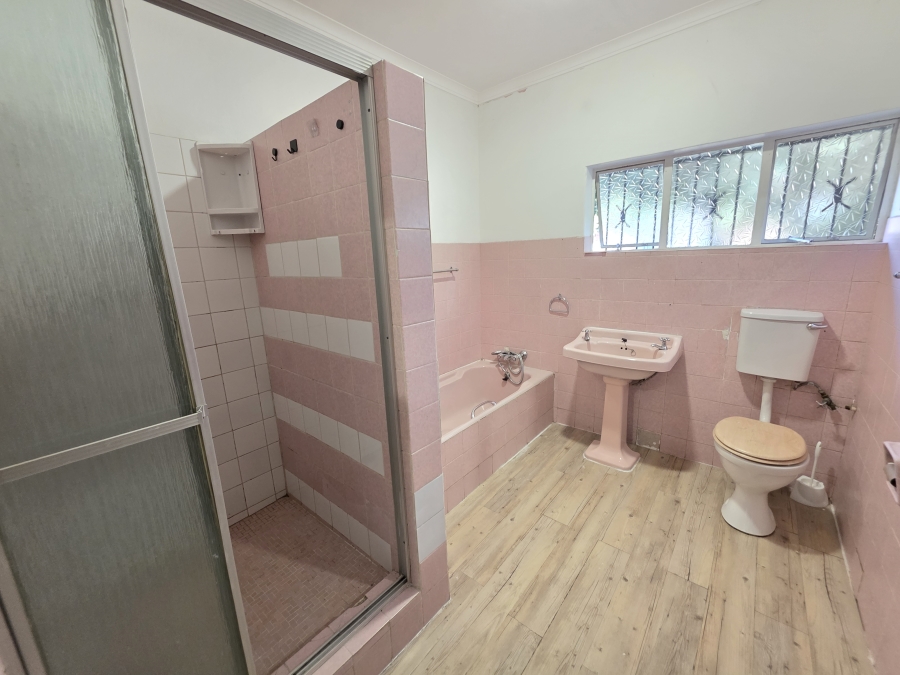To Let 3 Bedroom Property for Rent in Alphen Park Gauteng