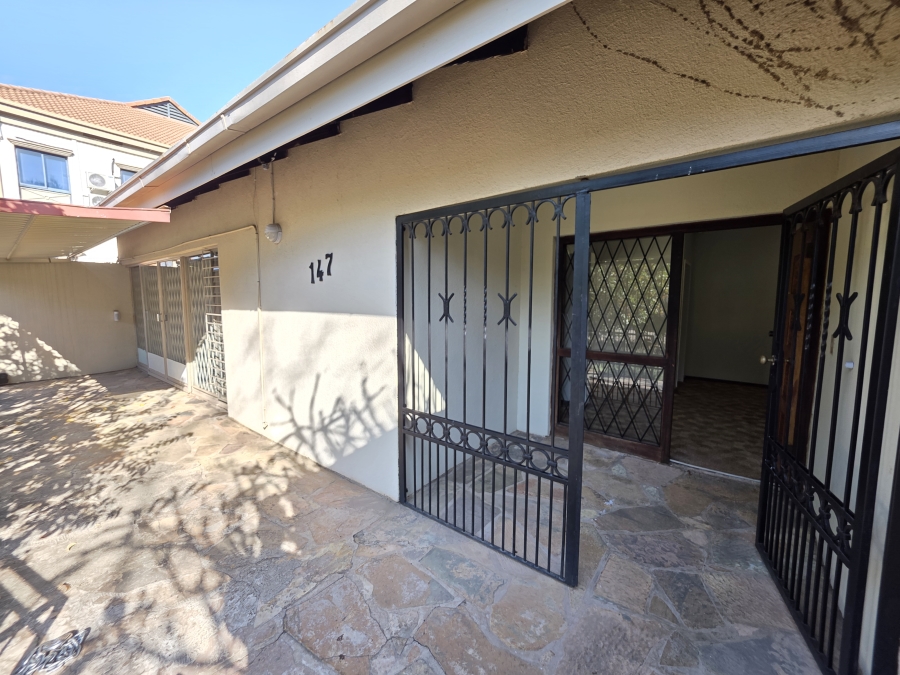 To Let 3 Bedroom Property for Rent in Alphen Park Gauteng