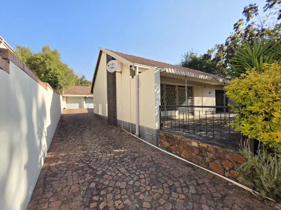 To Let 3 Bedroom Property for Rent in Alphen Park Gauteng