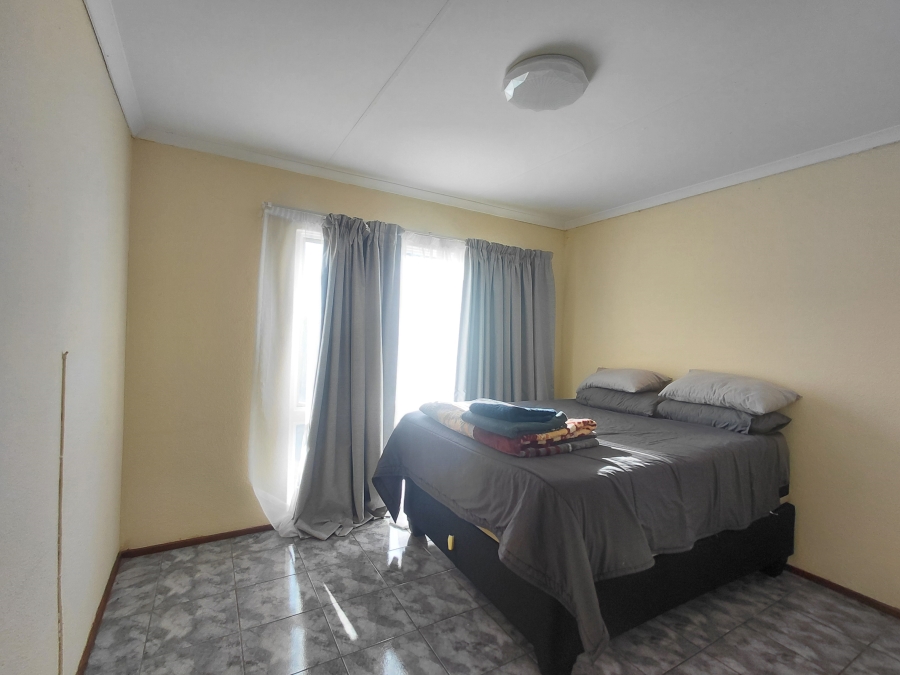 2 Bedroom Property for Sale in South Crest Gauteng