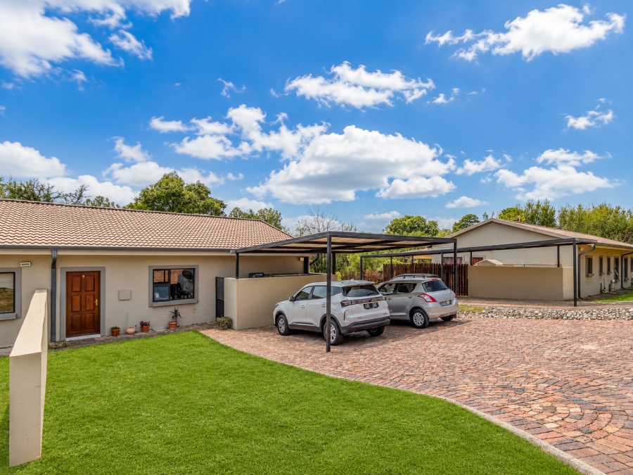 10 Bedroom Property for Sale in Chartwell Gauteng