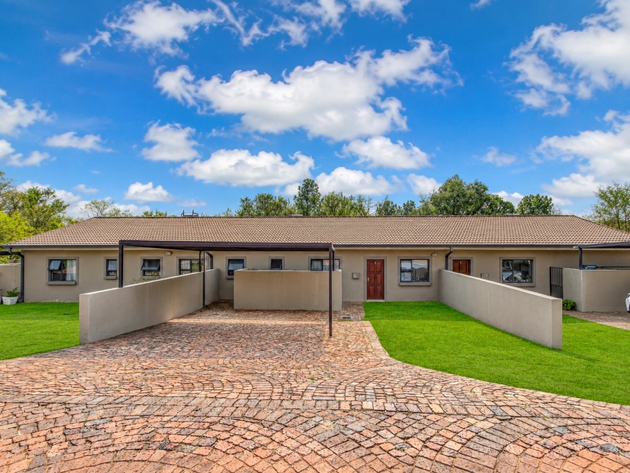 10 Bedroom Property for Sale in Chartwell Gauteng