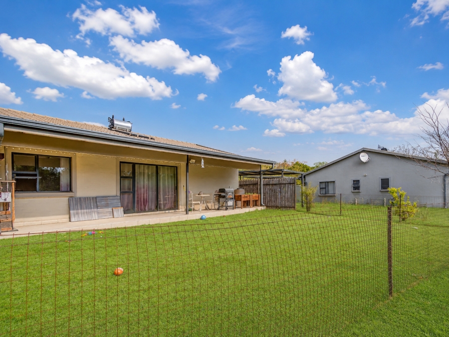 10 Bedroom Property for Sale in Chartwell Gauteng