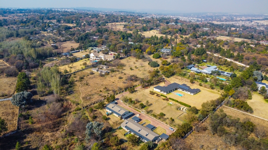 10 Bedroom Property for Sale in Chartwell Gauteng
