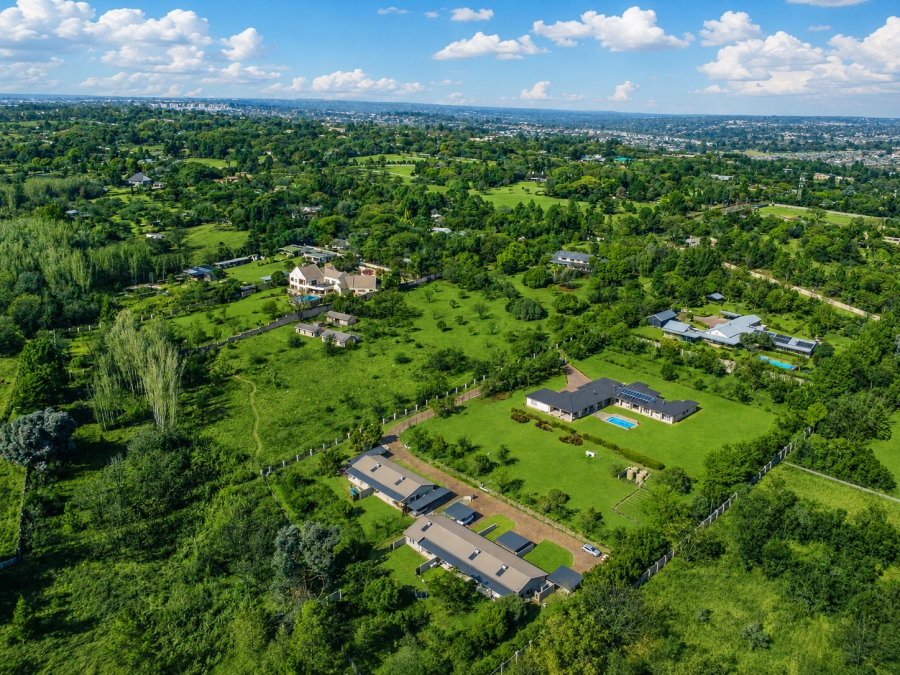 10 Bedroom Property for Sale in Chartwell Gauteng