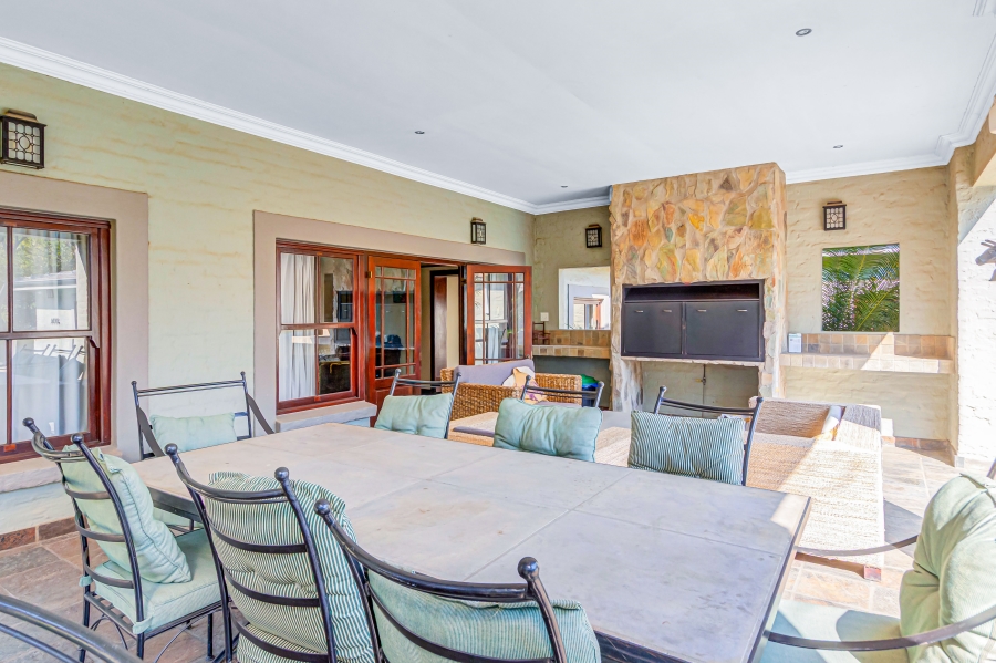 5 Bedroom Property for Sale in Chartwell Gauteng
