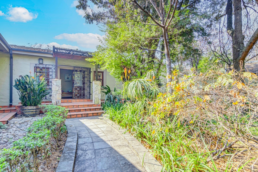 5 Bedroom Property for Sale in Chartwell Gauteng