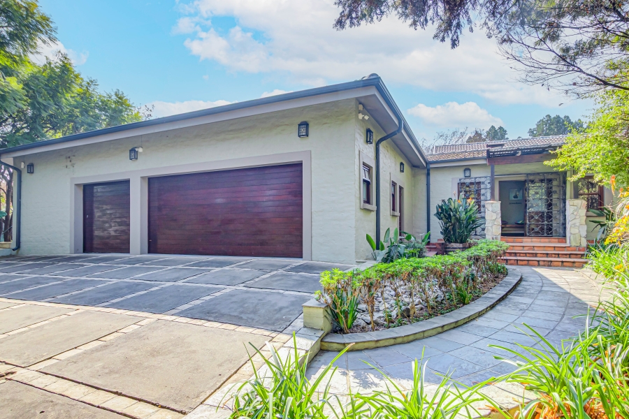 5 Bedroom Property for Sale in Chartwell Gauteng