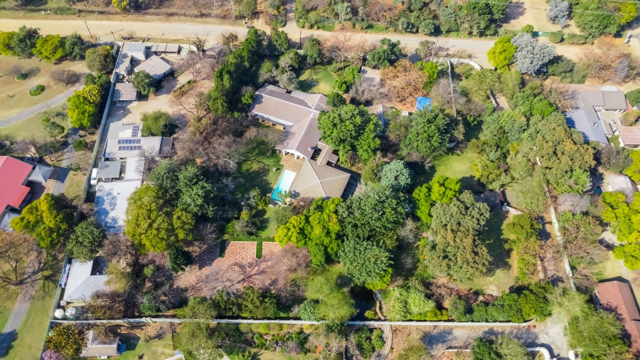 5 Bedroom Property for Sale in Chartwell Gauteng