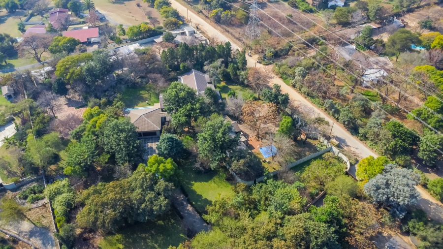 5 Bedroom Property for Sale in Chartwell Gauteng