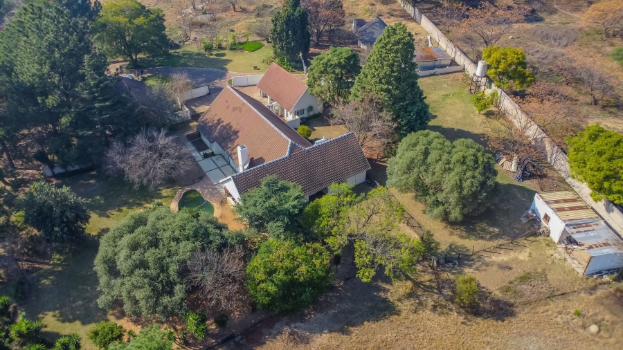 7 Bedroom Property for Sale in Chartwell Gauteng