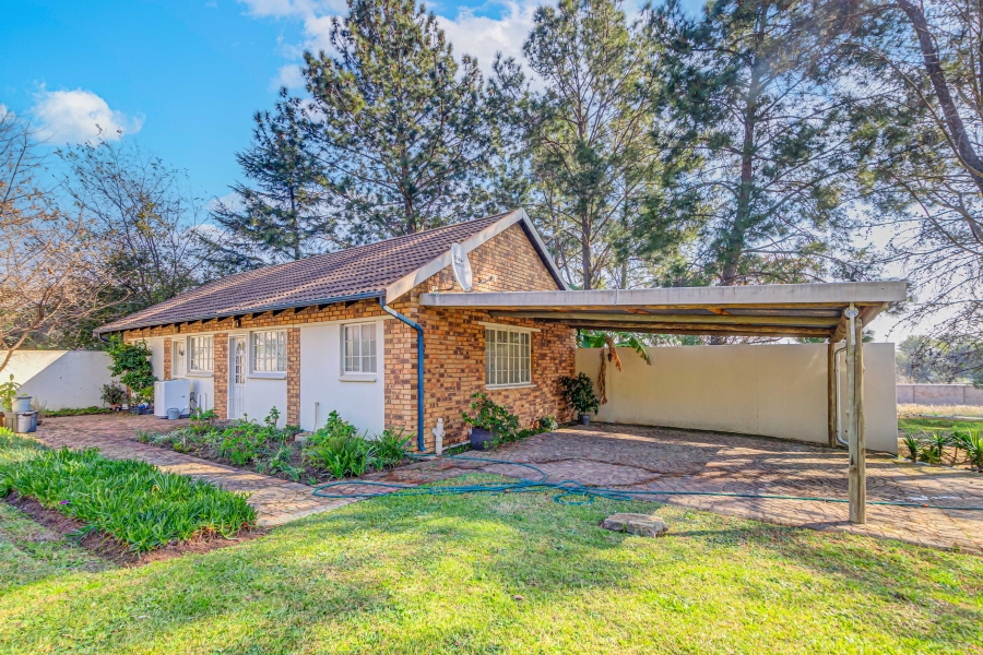 7 Bedroom Property for Sale in Chartwell Gauteng