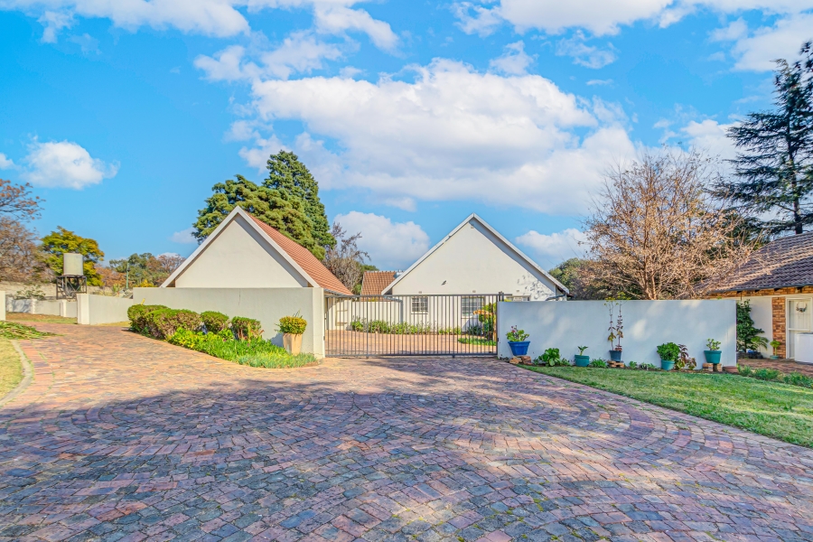 7 Bedroom Property for Sale in Chartwell Gauteng