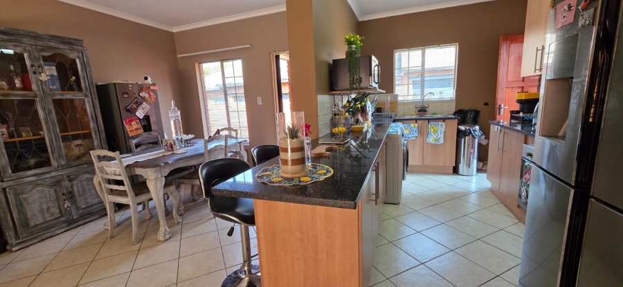 3 Bedroom Property for Sale in Sinoville Gauteng