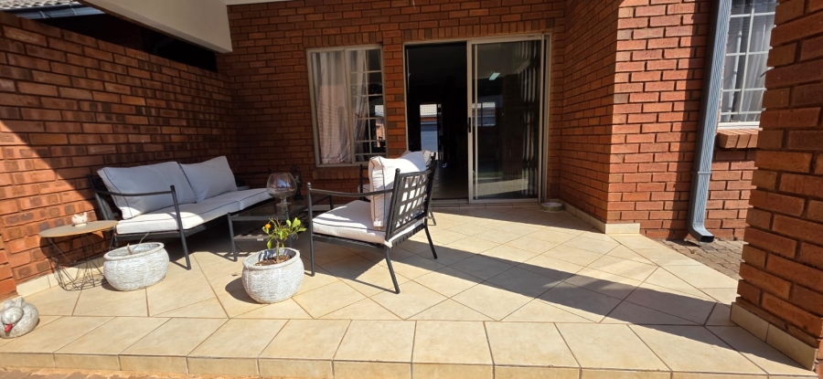 3 Bedroom Property for Sale in Sinoville Gauteng