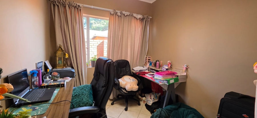 3 Bedroom Property for Sale in Sinoville Gauteng