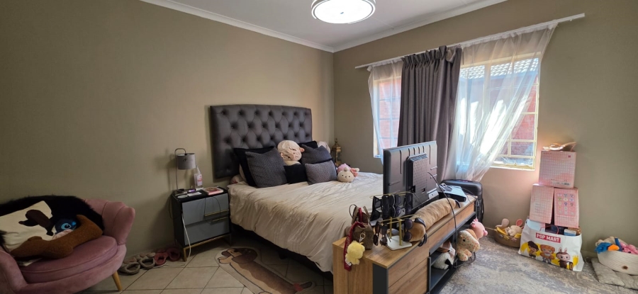 3 Bedroom Property for Sale in Sinoville Gauteng