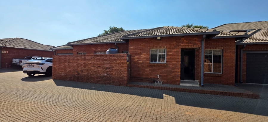 3 Bedroom Property for Sale in Sinoville Gauteng