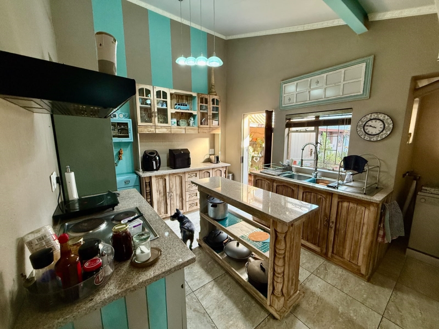 4 Bedroom Property for Sale in Ninapark Gauteng