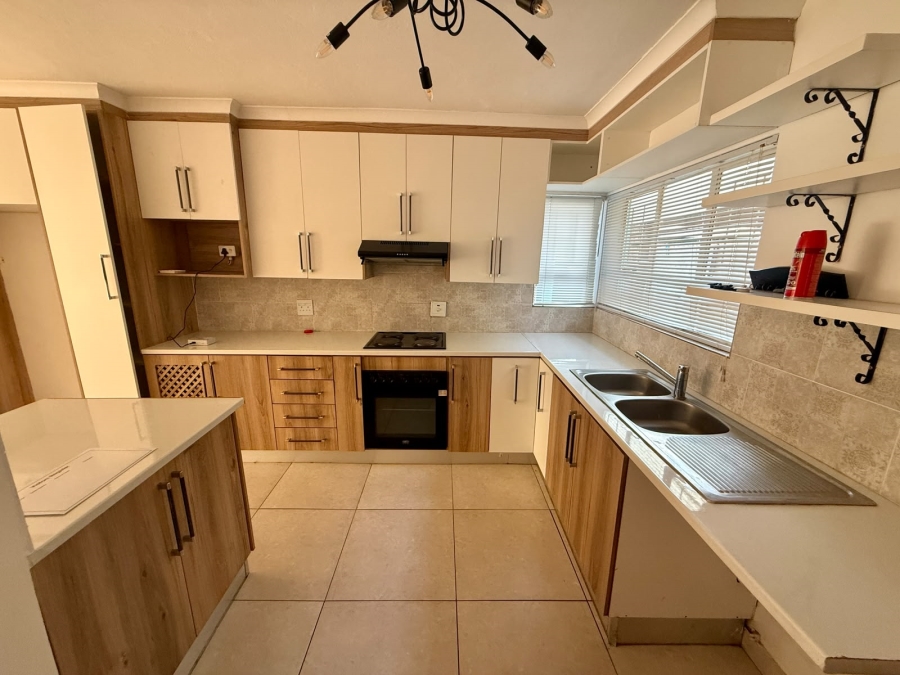 2 Bedroom Property for Sale in Pretoria North Gauteng