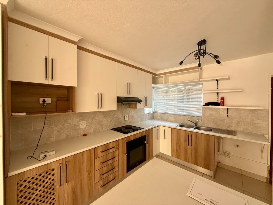 2 Bedroom Property for Sale in Pretoria North Gauteng