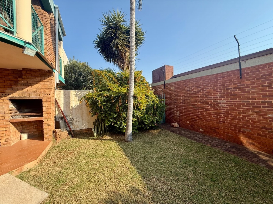 2 Bedroom Property for Sale in Pretoria North Gauteng
