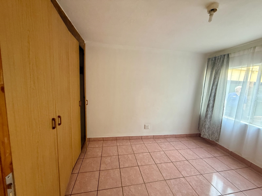 2 Bedroom Property for Sale in Pretoria North Gauteng