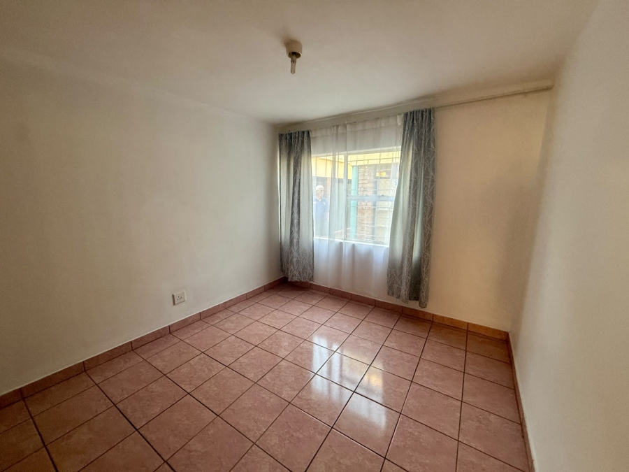 2 Bedroom Property for Sale in Pretoria North Gauteng