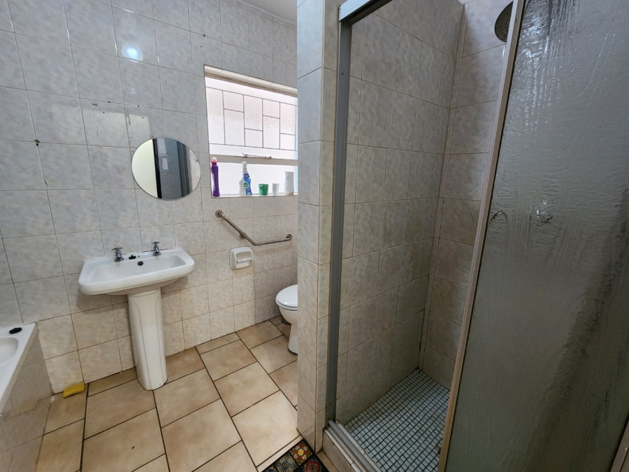 2 Bedroom Property for Sale in Pretoria North Gauteng