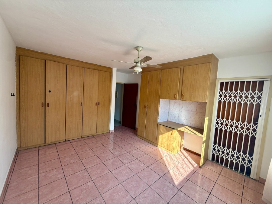 2 Bedroom Property for Sale in Pretoria North Gauteng
