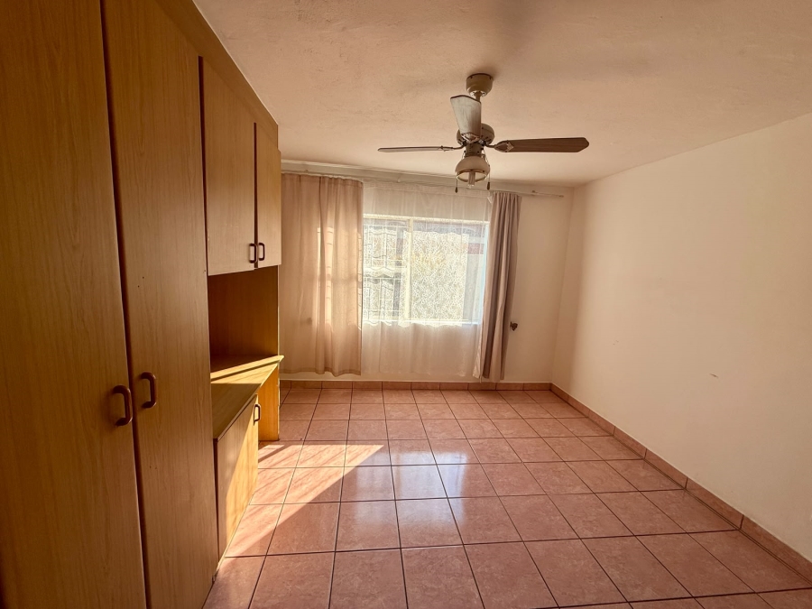 2 Bedroom Property for Sale in Pretoria North Gauteng
