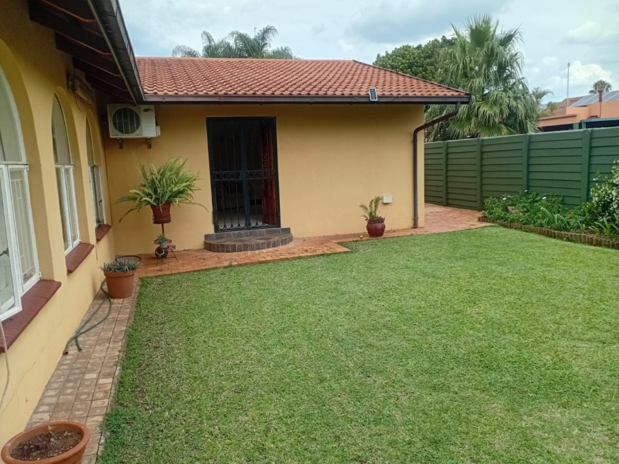 4 Bedroom Property for Sale in Montana Tuine Gauteng